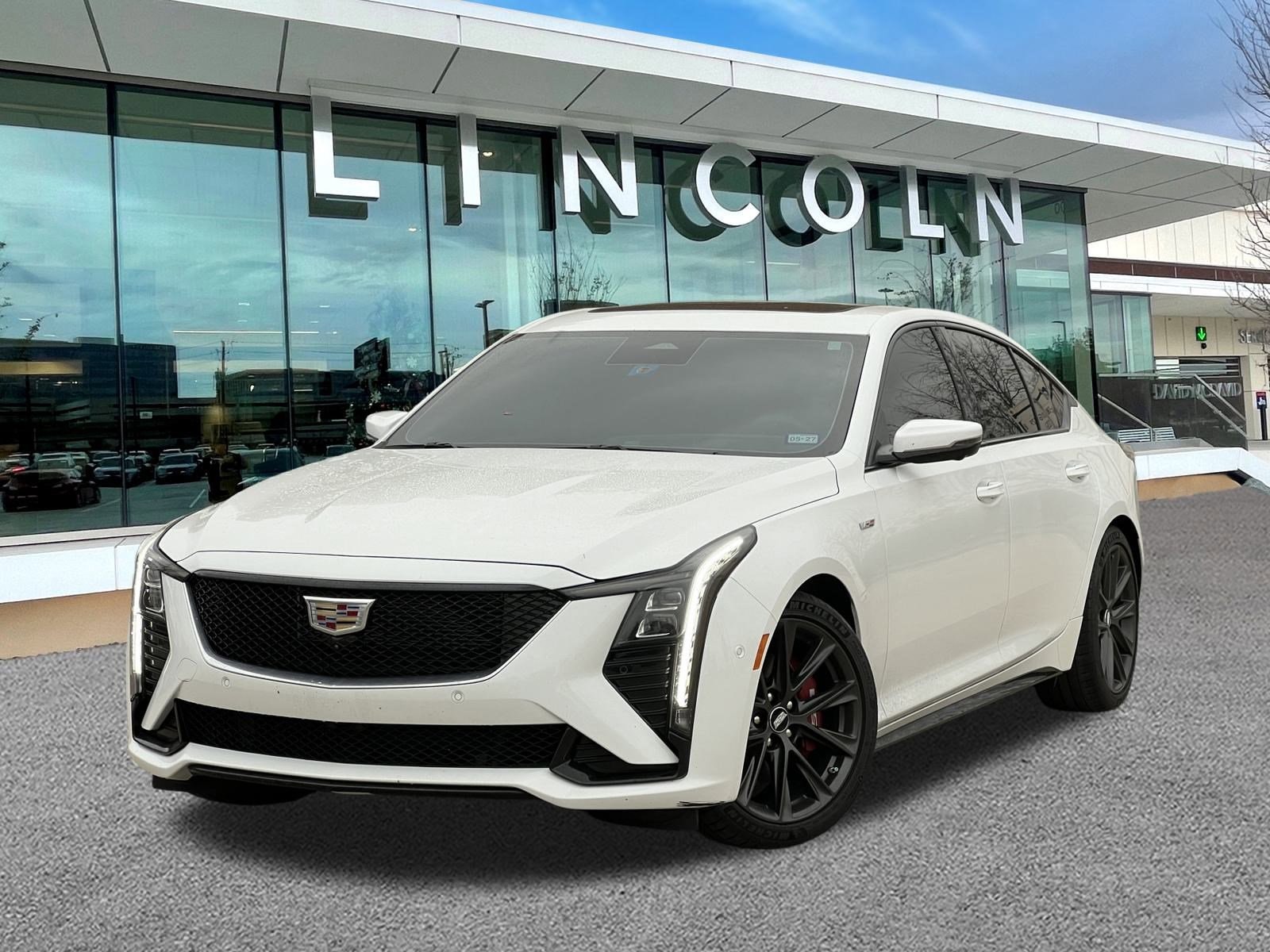 2025 Cadillac CT5 V-Series's photo