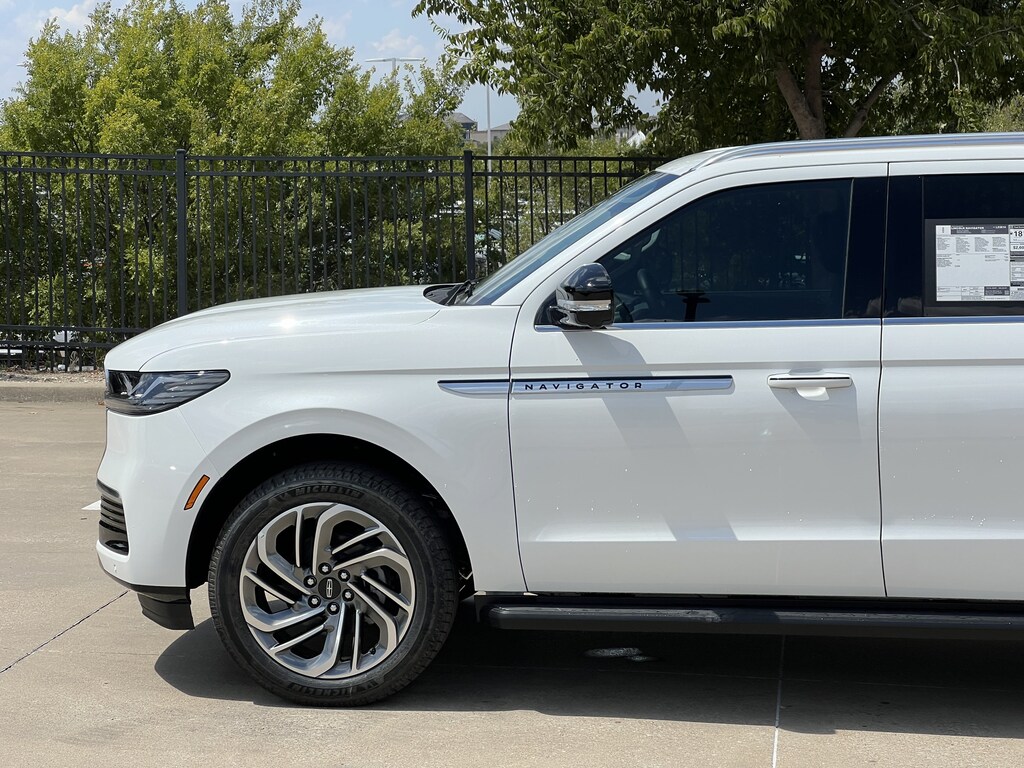 New 2027 Lincoln Navigator L Premiere SUV