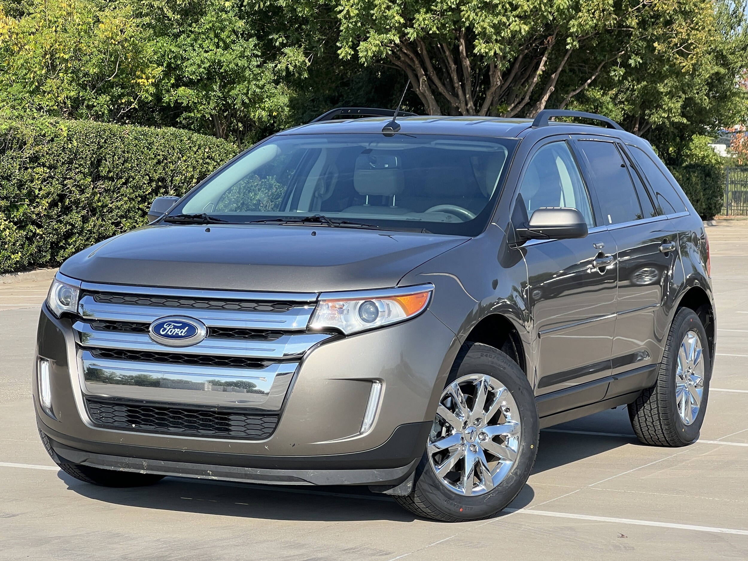 2014 Ford Edge Limited photo 2