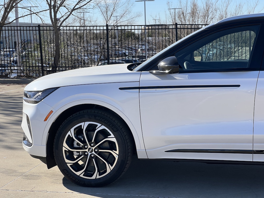 New 2026 Lincoln Nautilus Reserve SUV