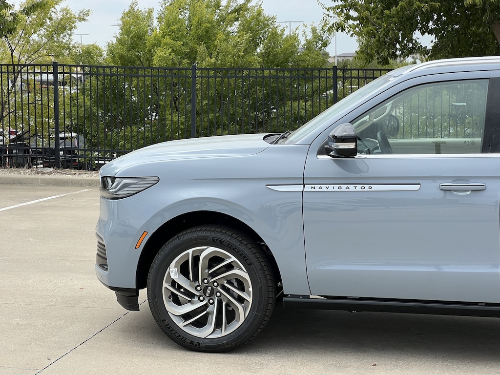 New 2027 Lincoln Navigator L Reserve SUV