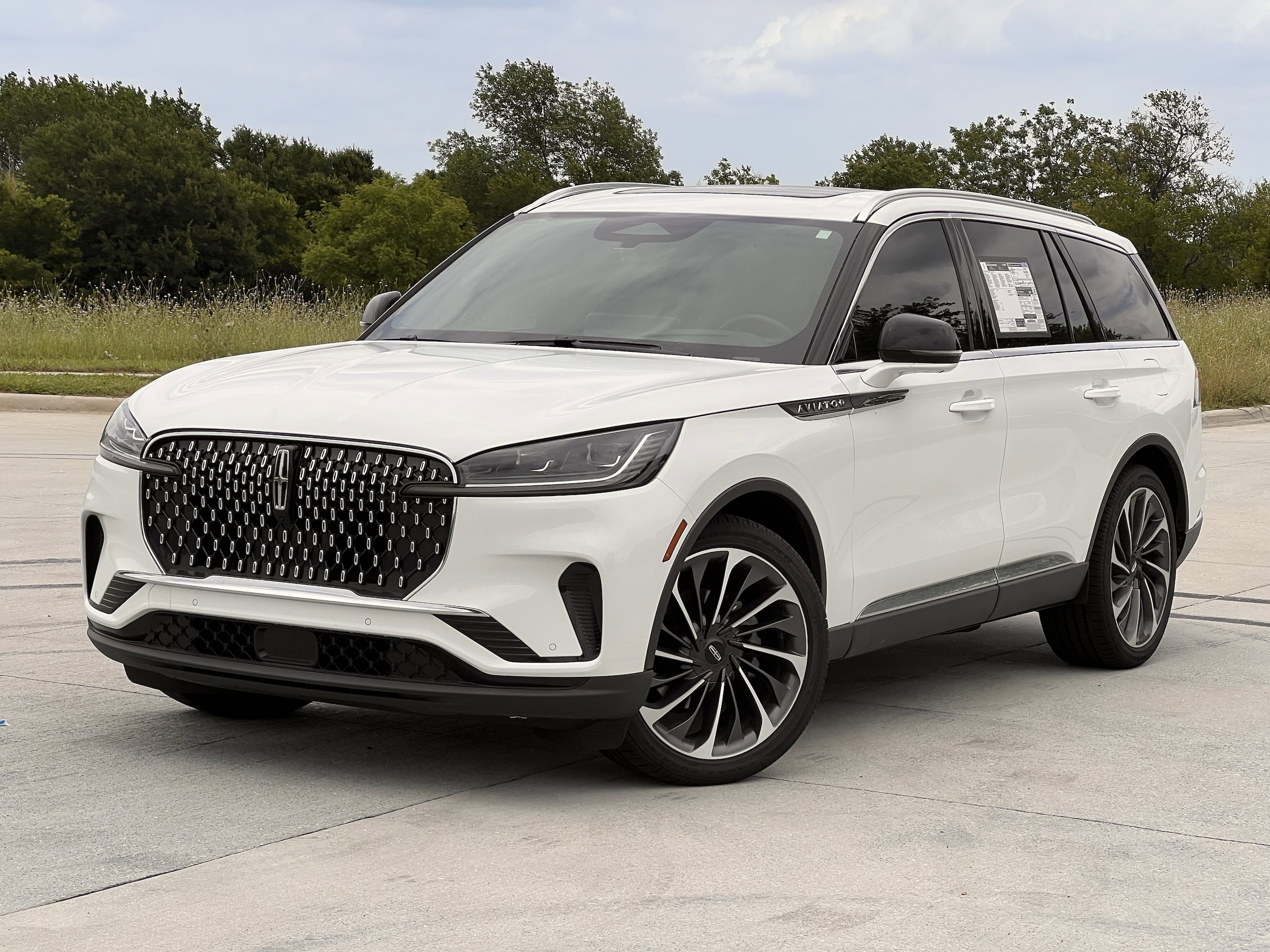 2026 Lincoln Aviator Reserve AWD's photo