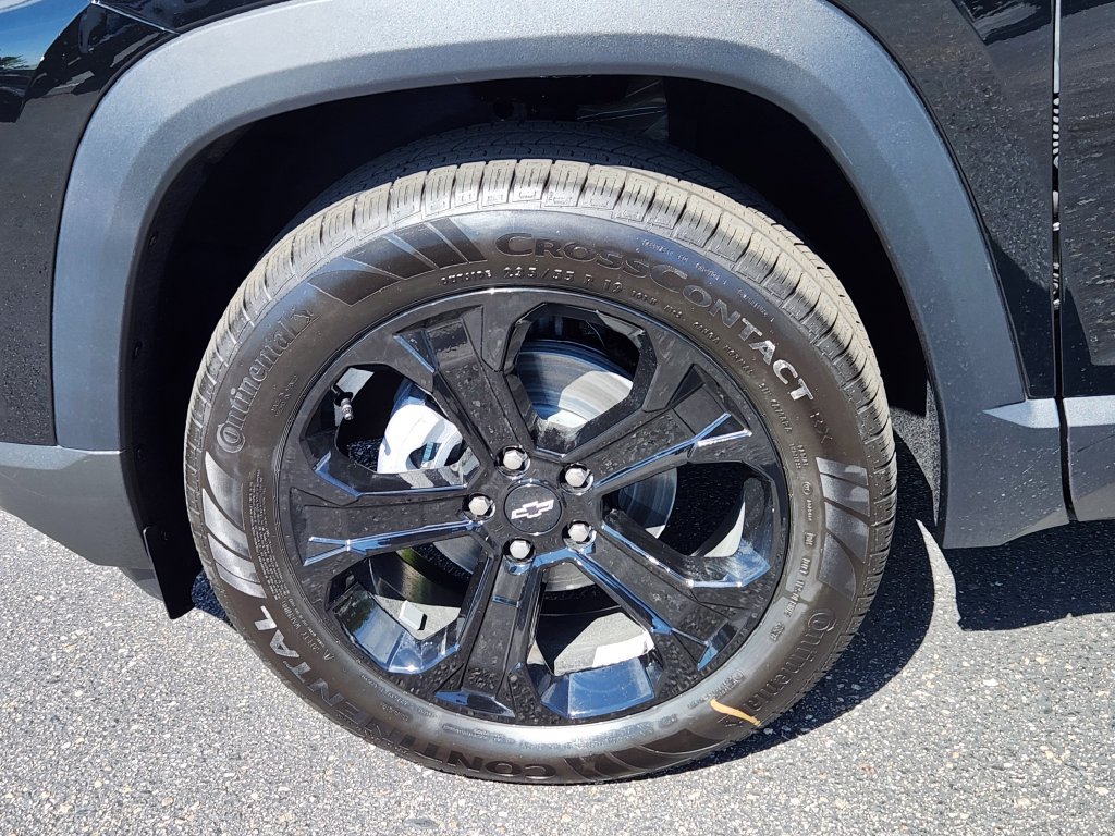 2027 Chevrolet Equinox LT - Photo 7
