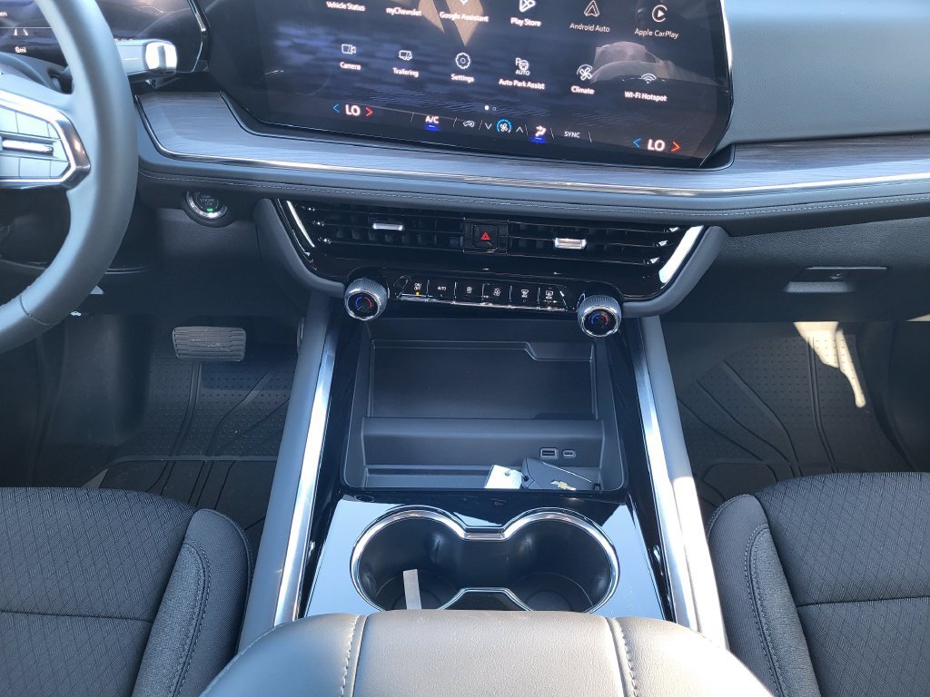 2027 Chevrolet Suburban LS - Photo 14