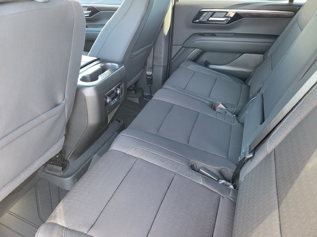 2027 Chevrolet Suburban LS - Photo 11