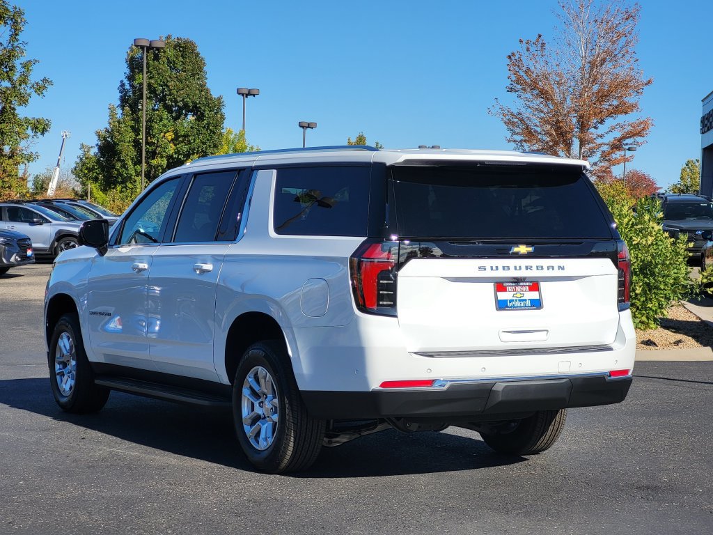 2027 Chevrolet Suburban LS - Photo 6