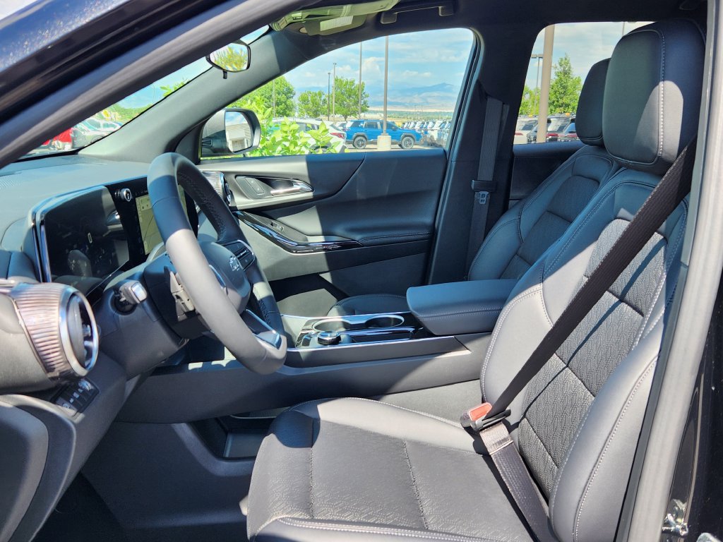 2027 Chevrolet Equinox LT - Photo 10
