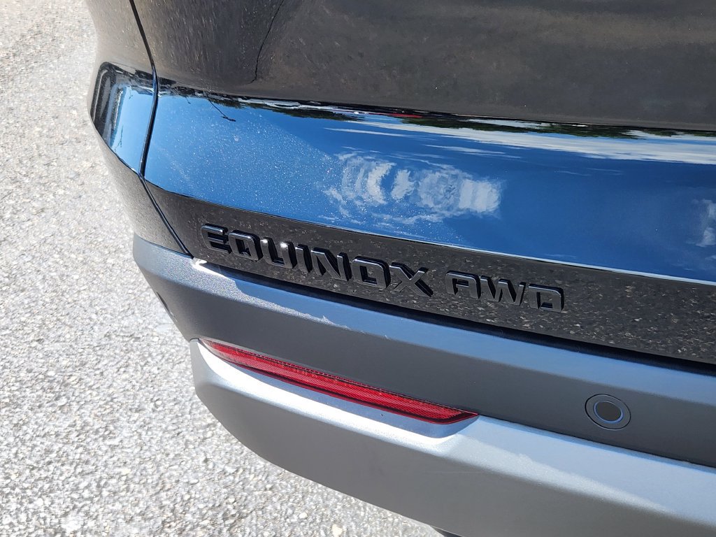 2027 Chevrolet Equinox LT - Photo 19