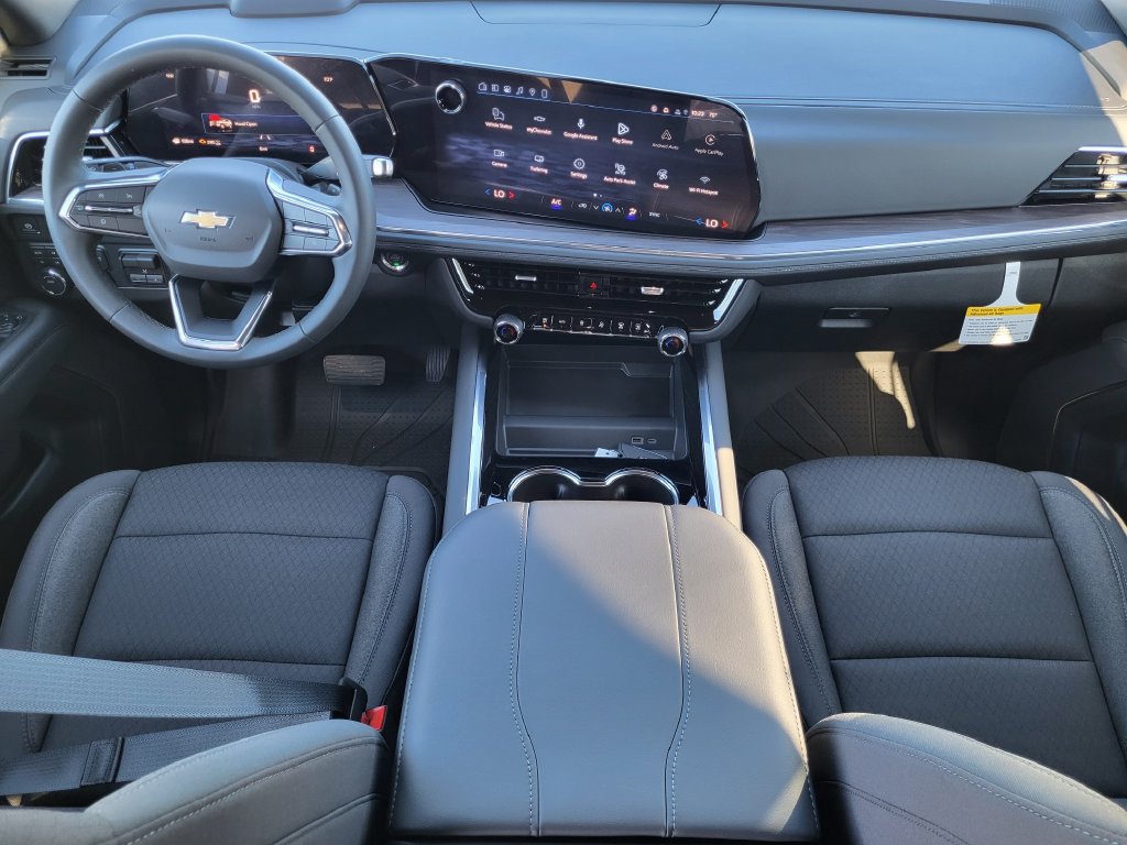 2027 Chevrolet Suburban LS - Photo 13