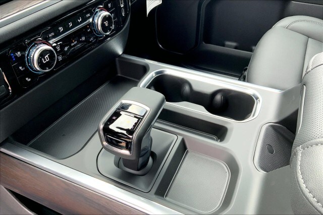 2023 GMC Sierra 1500 SLT - Photo 7