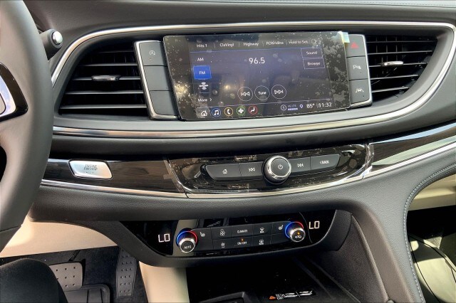 2023 Buick Enclave Essence - Photo 17