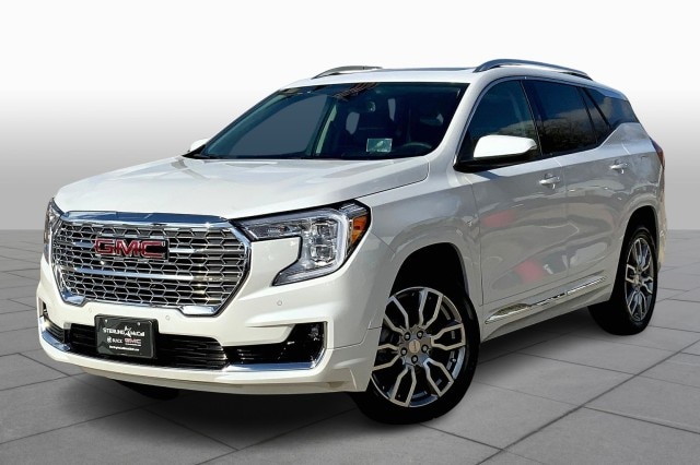 2022 GMC Terrain Denali's photo