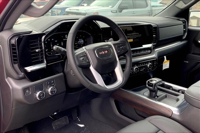 2023 GMC Sierra 1500 SLT - Photo 8