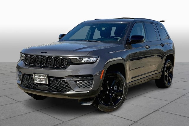 2023 Jeep Grand Cherokee Altitude's photo