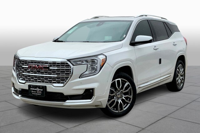 2023 GMC Terrain Denali's photo