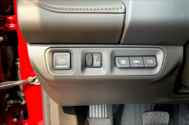 2023 GMC Acadia AT4 - Photo 18