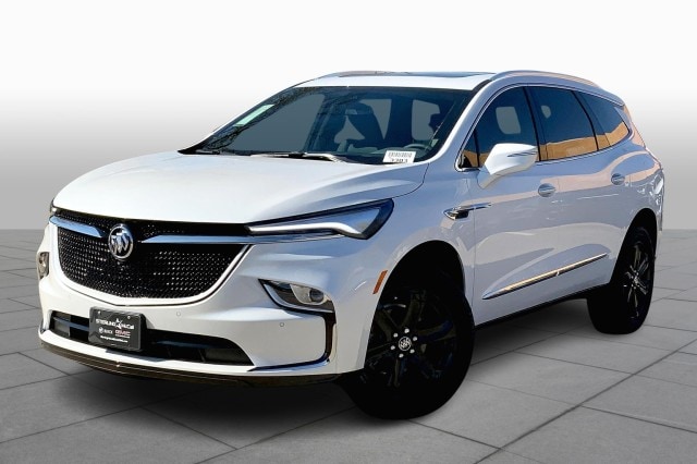 2023 Buick Enclave Essence's photo