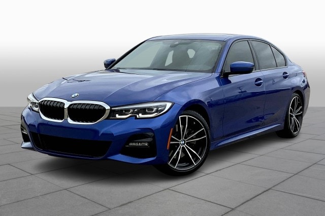 2022 BMW 3 Series 330i's photo