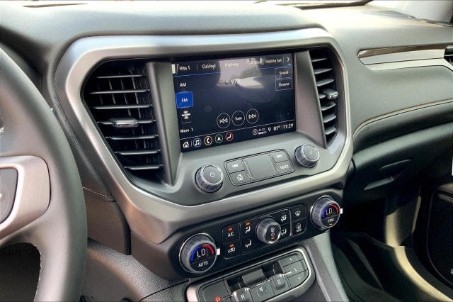 2023 GMC Acadia AT4 - Photo 6