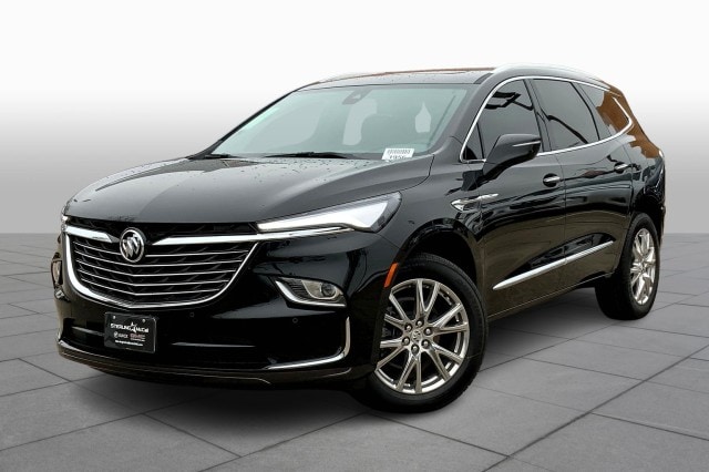 2023 Buick Enclave Essence's photo