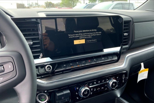 2023 GMC Sierra 1500 SLT - Photo 6