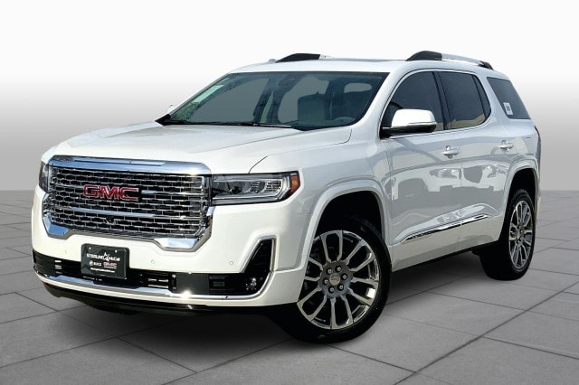 2023 GMC Acadia Denali's photo