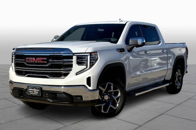 2023 GMC Sierra 1500 SLT's photo