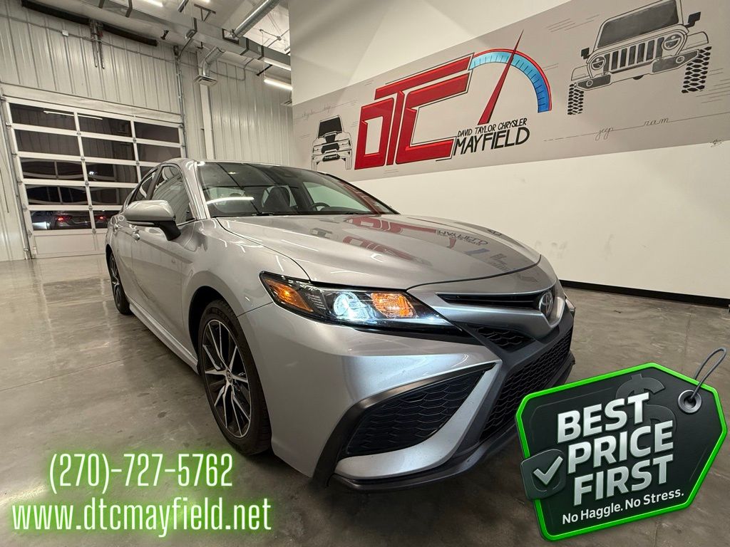 2024 Toyota Camry Sedan 