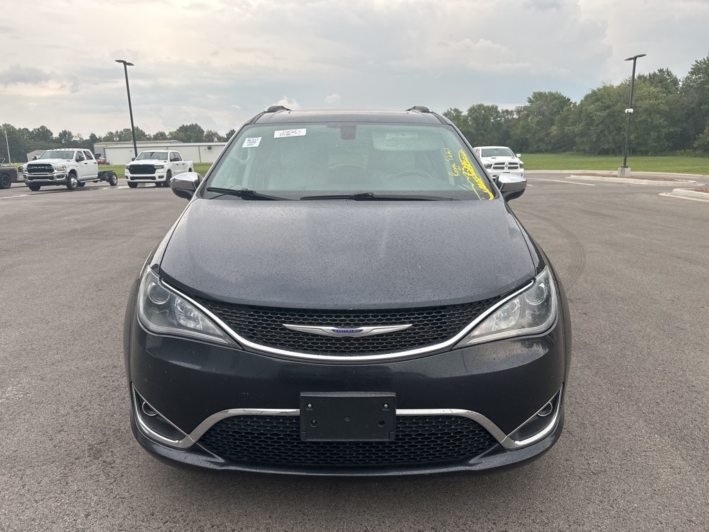 Used 2020 Chrysler Pacifica Limited with VIN 2C4RC1GG7LR175833 for sale in Mayfield, KY