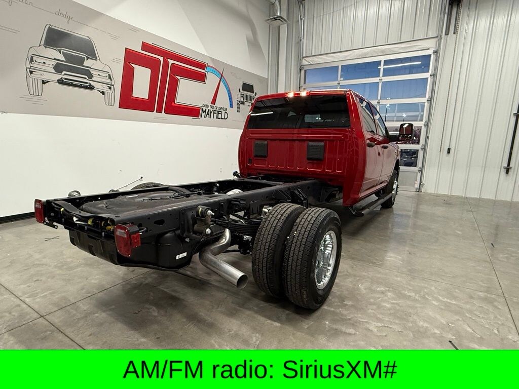 New 2026 Ram 3500 Chassis Cab TRADESMAN CREW 4X4 60' CA Pickup