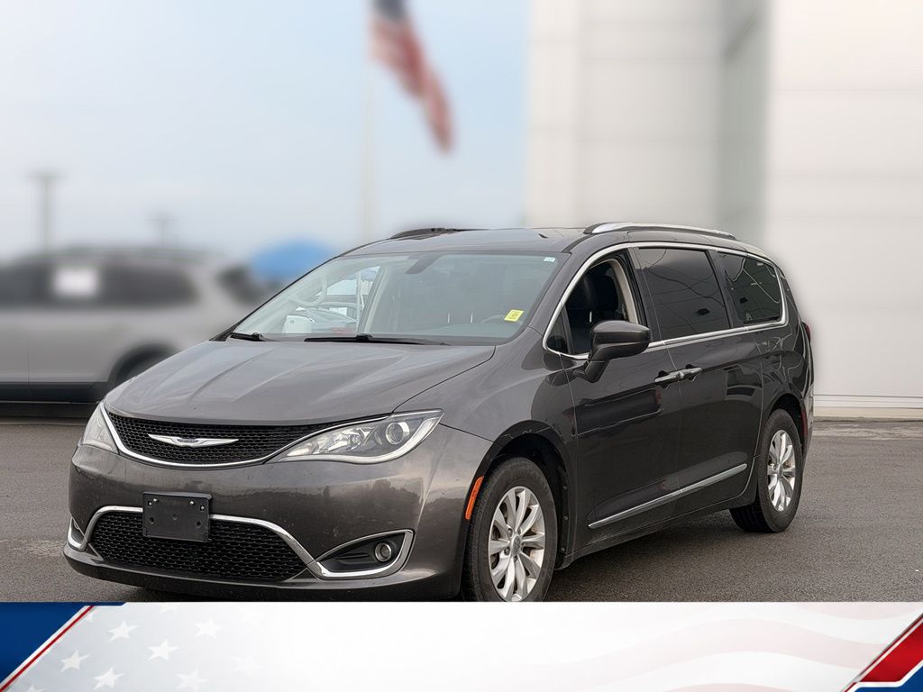 Used 2019 Chrysler Pacifica Touring L with VIN 2C4RC1BG5KR651924 for sale in Mayfield, KY