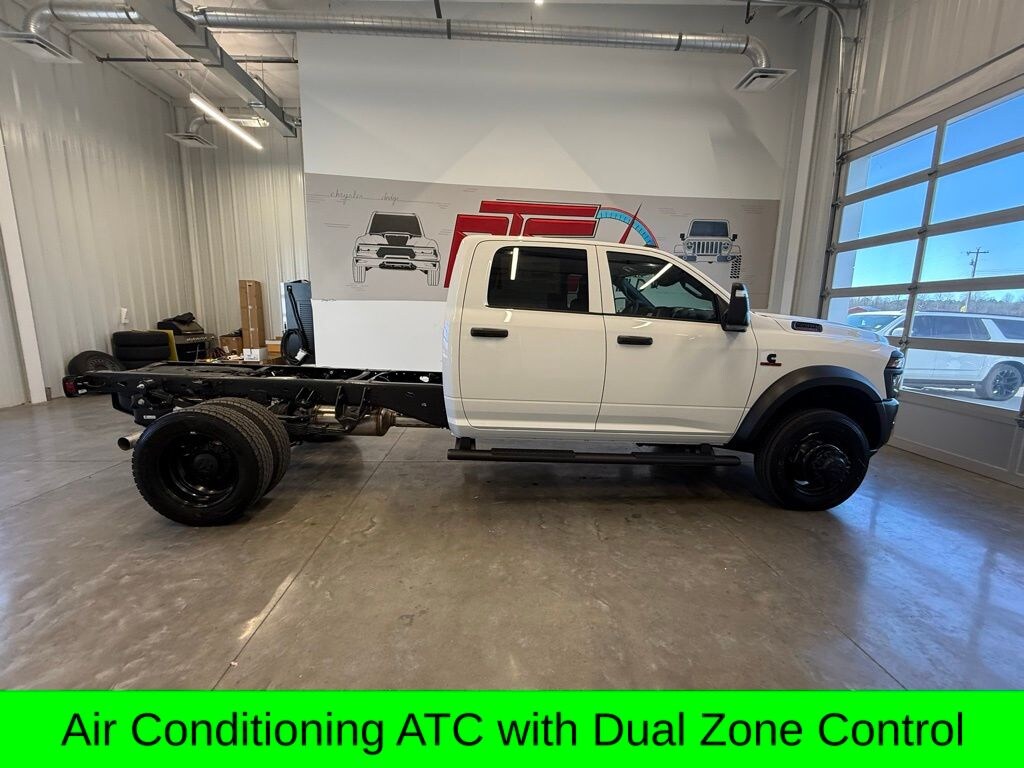 New 2026 Ram 5500 Chassis Cab TRADESMAN CREW 4X4 60' CA Pickup