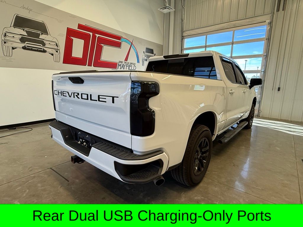 2020 Chevrolet Silverado 1500 RST photo 3