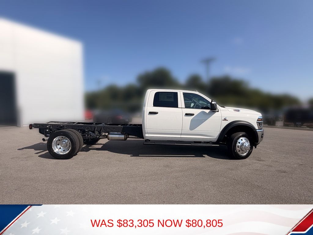 New 2026 Ram 5500 TRADESMAN CHASSIS CREW CAB 4X4 84' CA Pickup