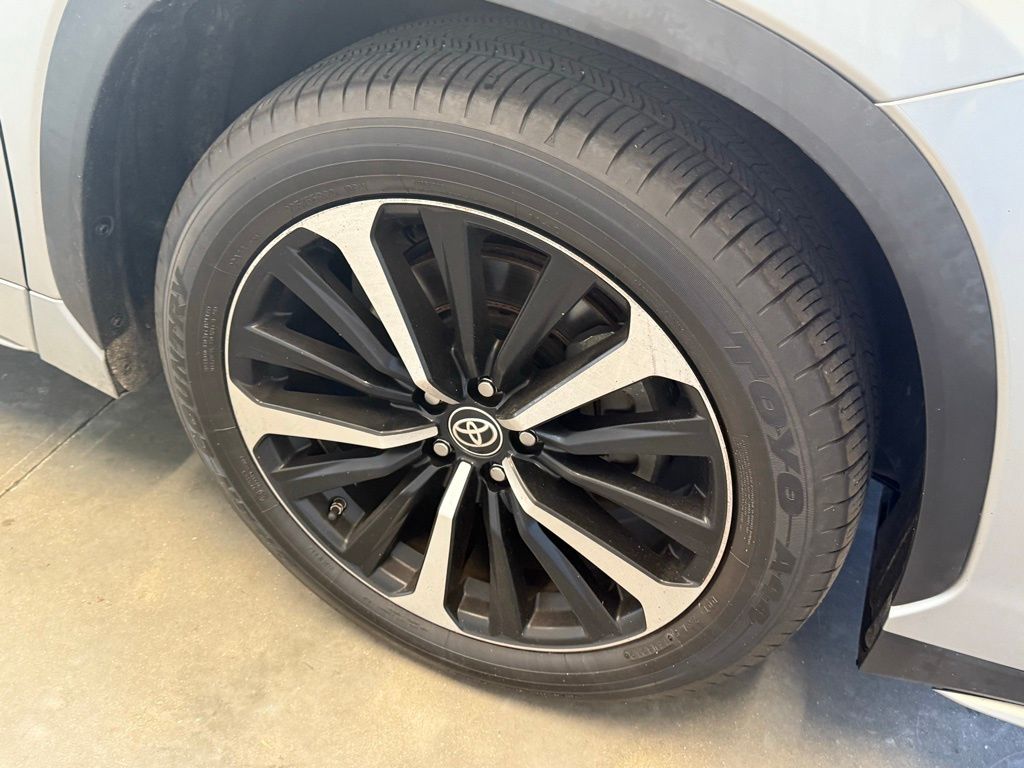 2021 Toyota Highlander XSE photo 4