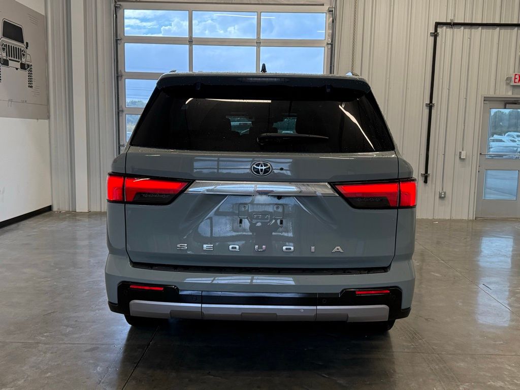 2023 Toyota Sequoia photo 4