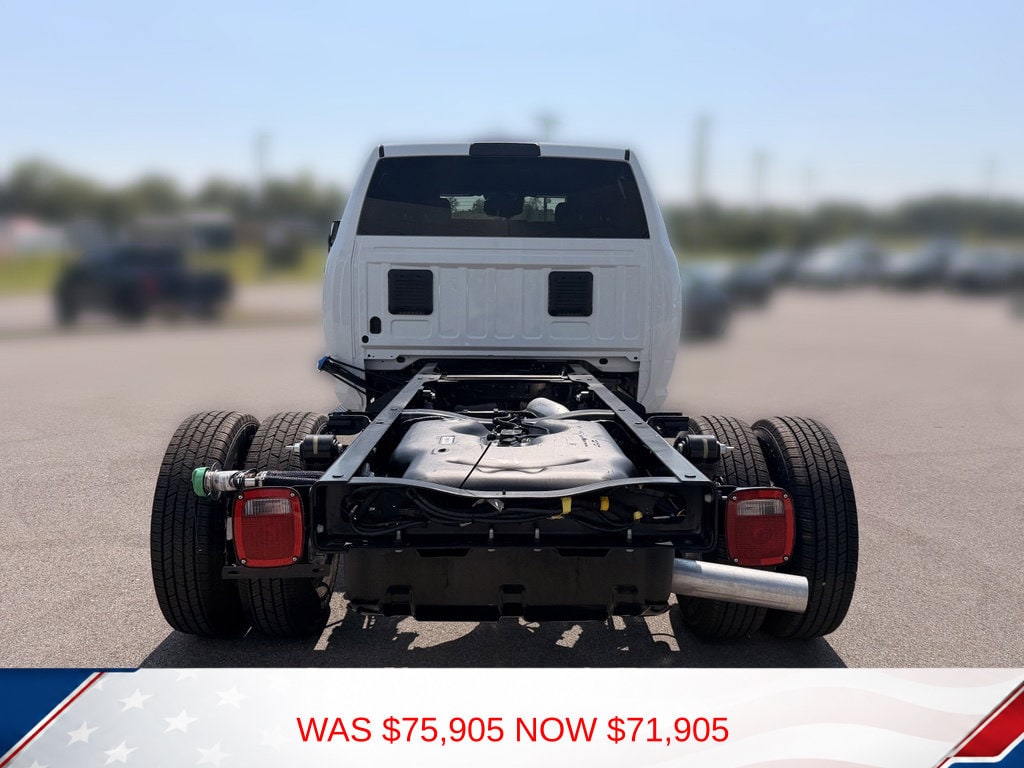 New 2027 Ram 3500 CREW CAB CHASSIS 4X4 Pickup