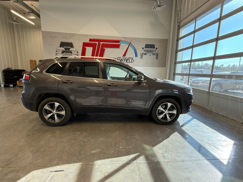 Used 2019 Jeep Cherokee Limited with VIN 1C4PJMDX0KD268925 for sale in Mayfield, KY