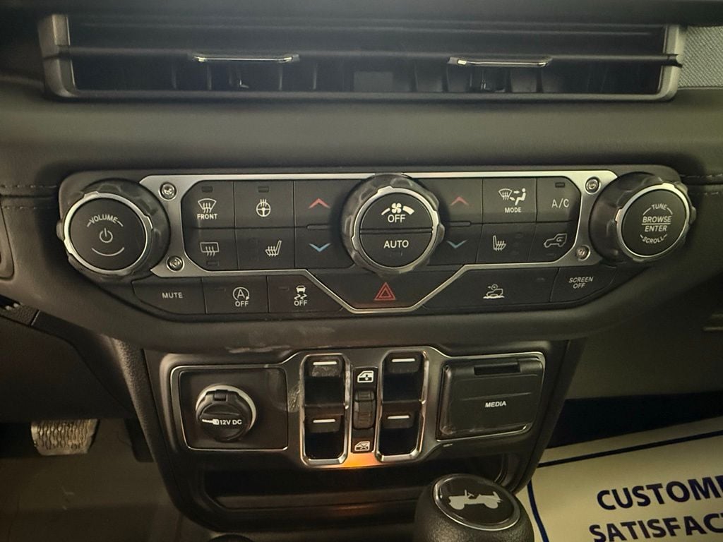 2026 Jeep Wrangler 4-Door Sahara - Photo 26