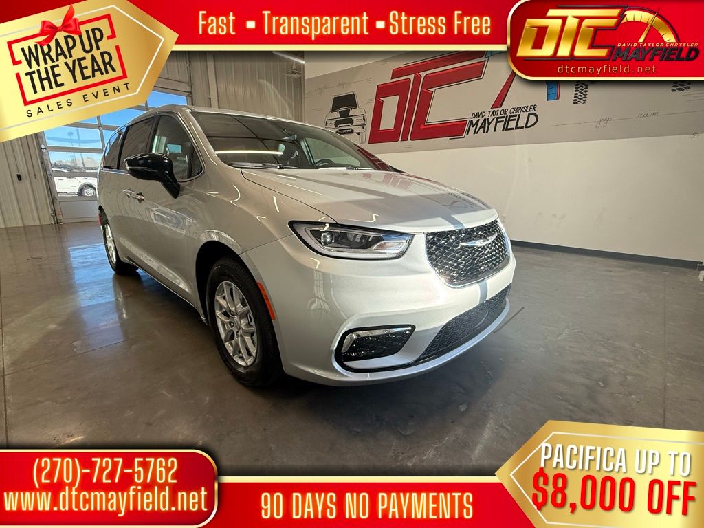 2026 Chrysler Pacifica Select's photo