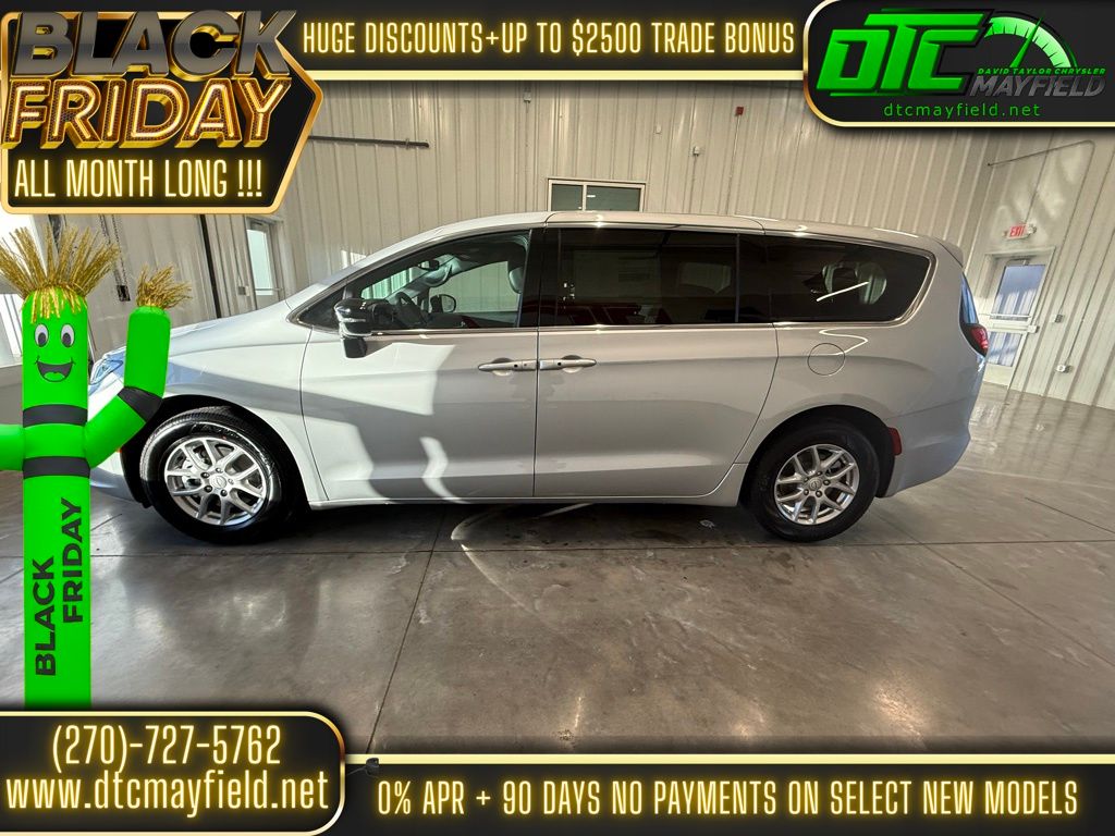 2026 Chrysler Pacifica photo 2