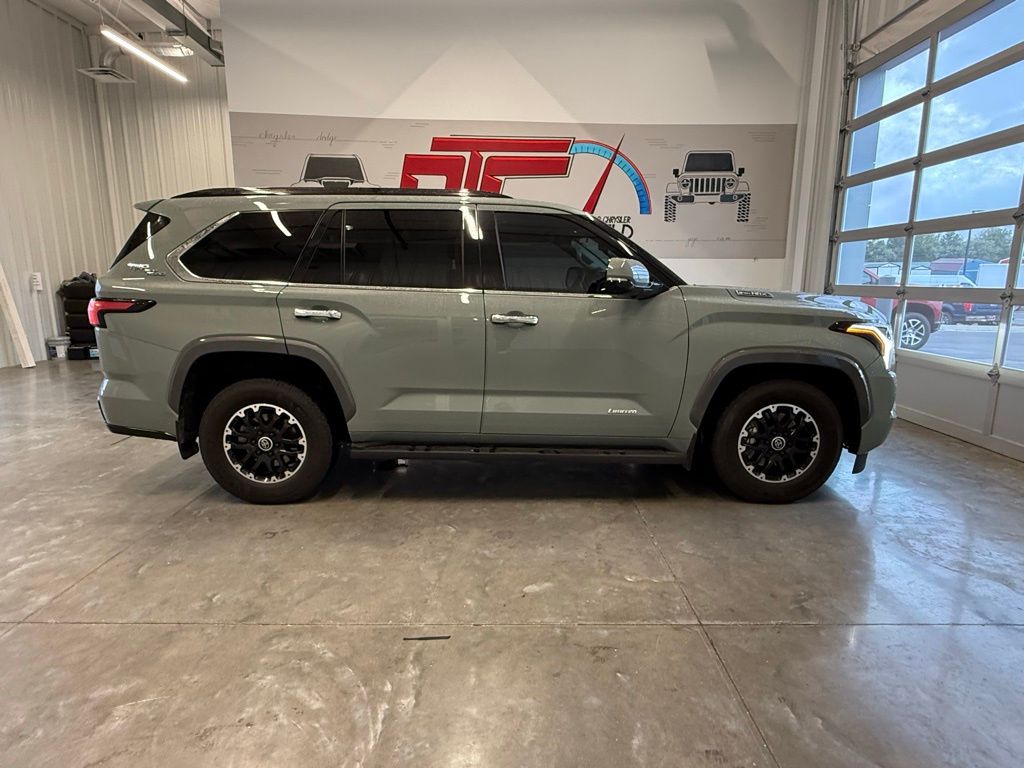 2023 Toyota Sequoia photo 2
