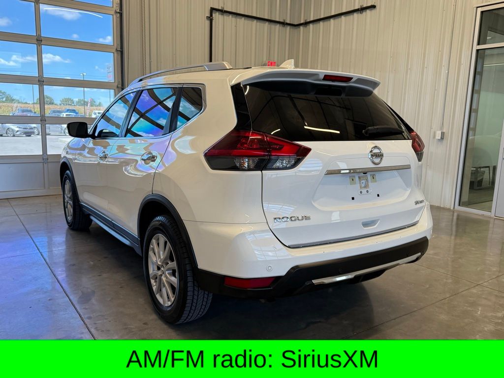 2020 Nissan Rogue SV photo 2