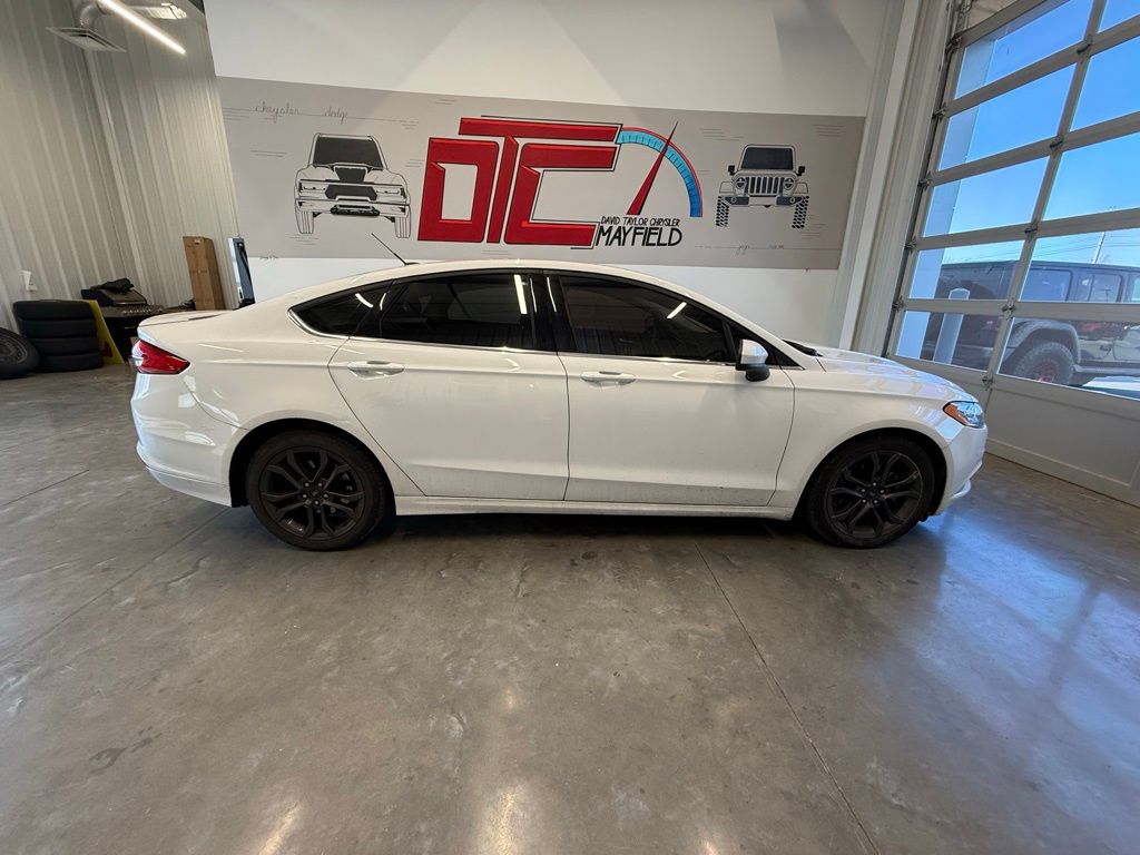 Used 2018 Ford Fusion SE with VIN 3FA6P0H7XJR276295 for sale in Mayfield, KY