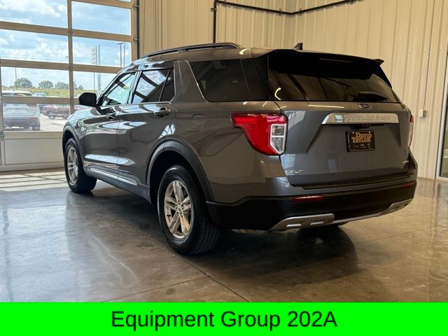 2021 Ford Explorer XLT photo 2