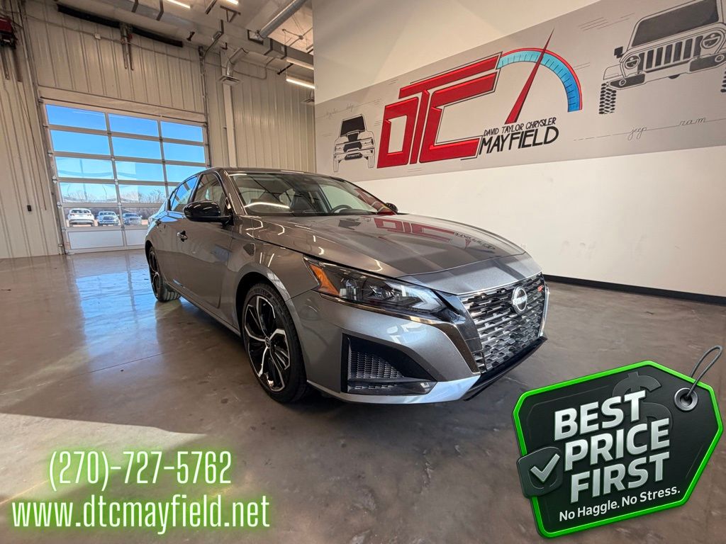 2024 Nissan Altima SR
