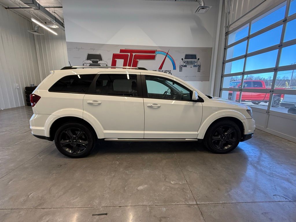 2020 Dodge Journey Crossroad photo 2