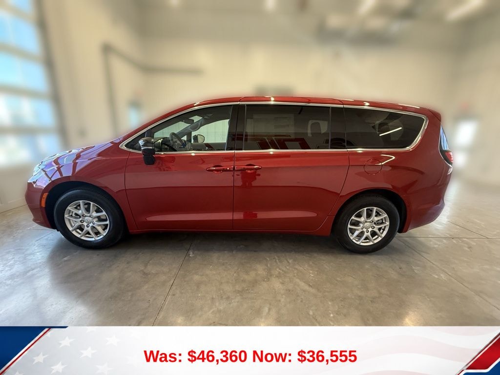 New 2026 Chrysler Pacifica SELECT Passenger Van