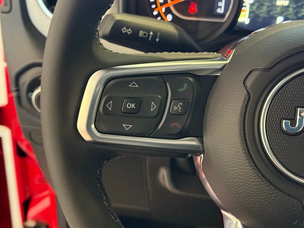 2026 Jeep Wrangler 4-Door Sahara - Photo 25