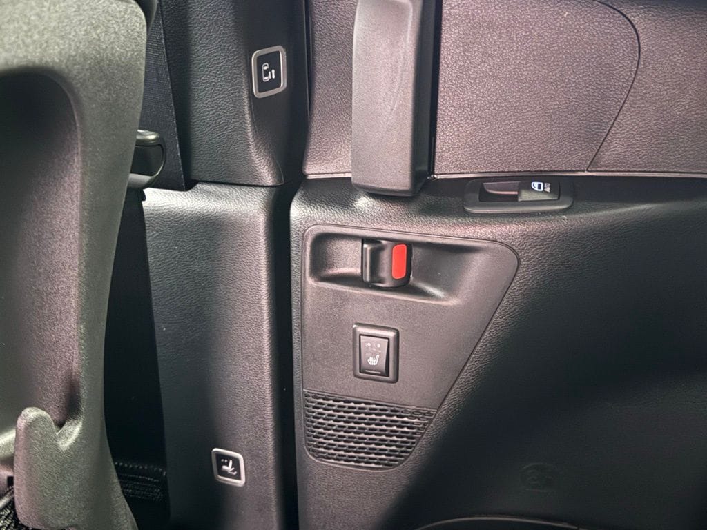 2026 Chrysler Pacifica Limited - Photo 13